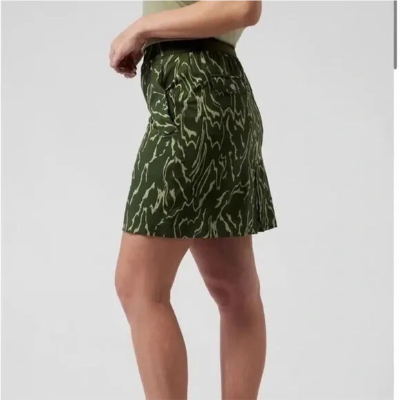 Athleta Vienna Cargo Skort // Eucalyptus Olive #988056 - Picture 4 of 6
